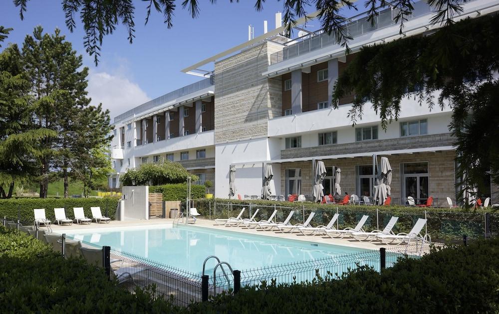 Novotel Saint-Quentin En Yvelines Magny-les-Hameaux Exterior foto