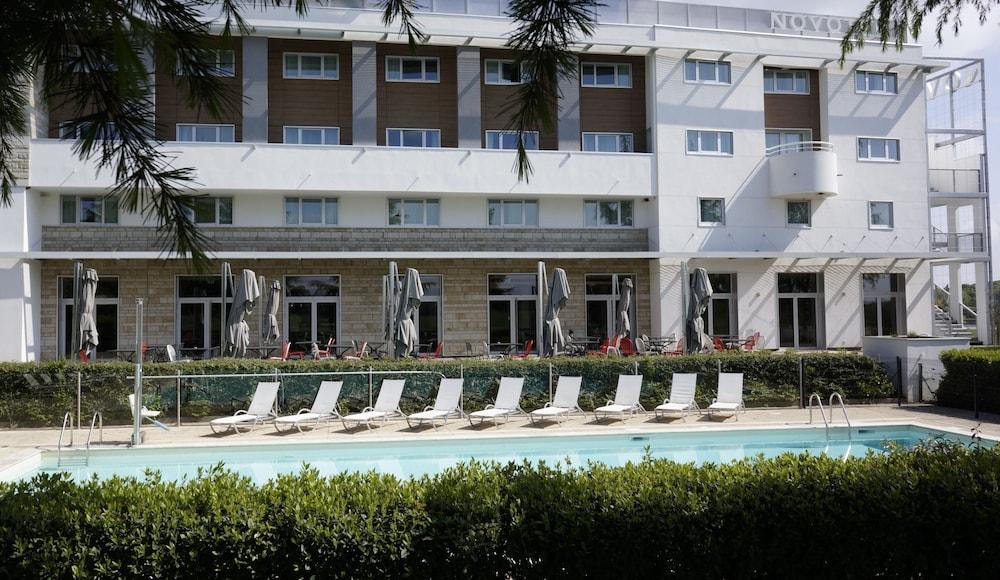 Novotel Saint-Quentin En Yvelines Magny-les-Hameaux Exterior foto