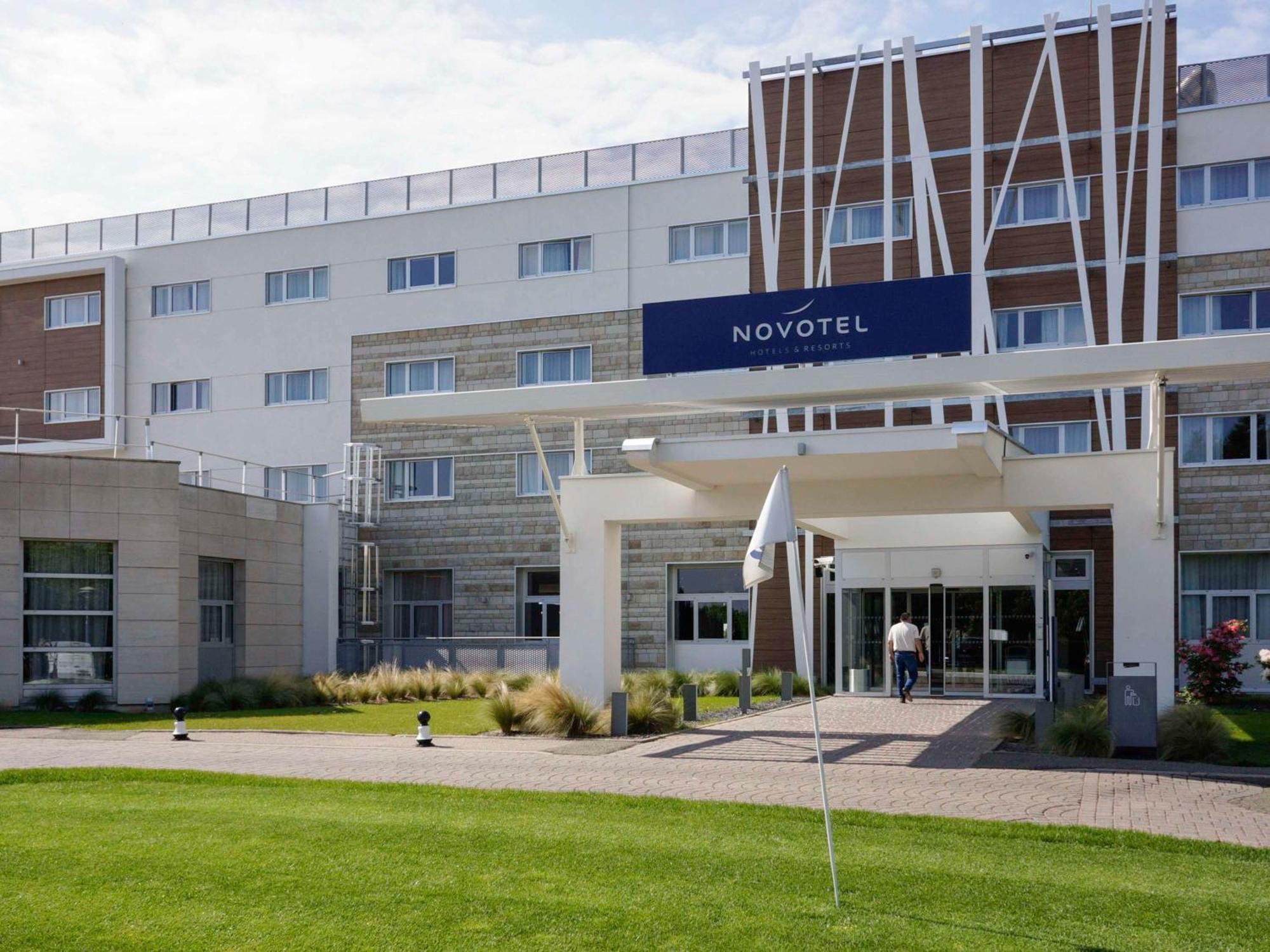 Novotel Saint-Quentin En Yvelines Magny-les-Hameaux Exterior foto