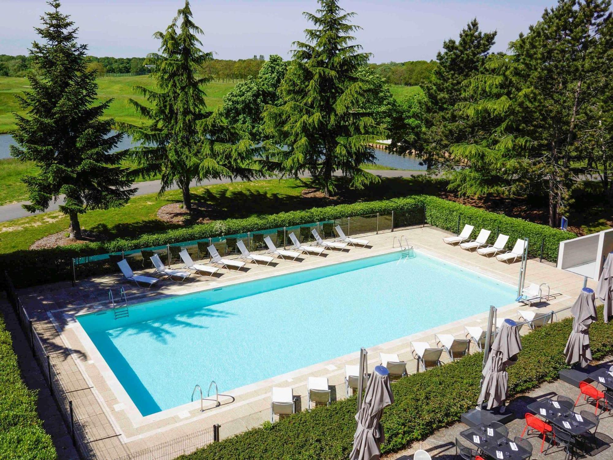 Novotel Saint-Quentin En Yvelines Magny-les-Hameaux Exterior foto
