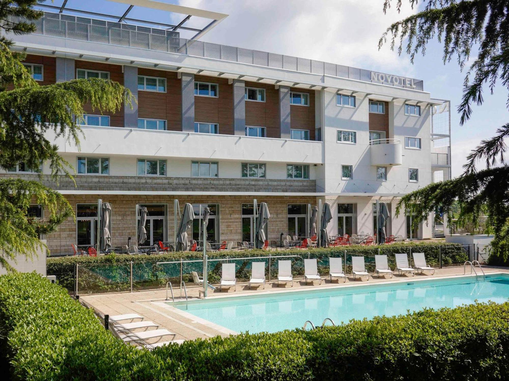 Novotel Saint-Quentin En Yvelines Magny-les-Hameaux Exterior foto
