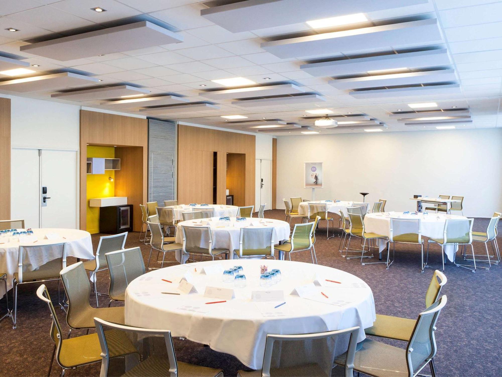 Novotel Saint-Quentin En Yvelines Magny-les-Hameaux Exterior foto