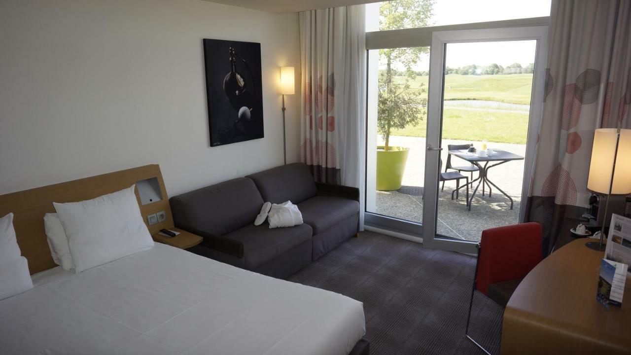 Novotel Saint-Quentin En Yvelines Magny-les-Hameaux Exterior foto